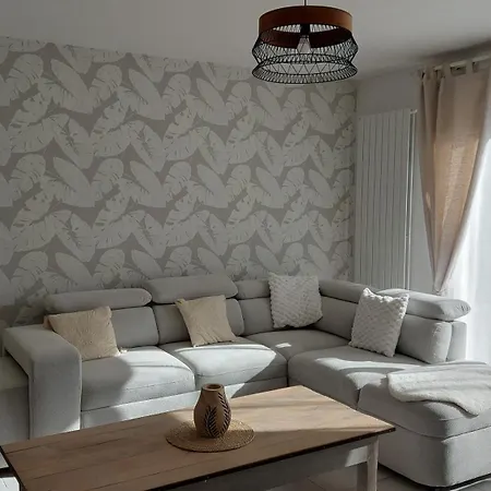 En Bord De Meuse Holiday home *